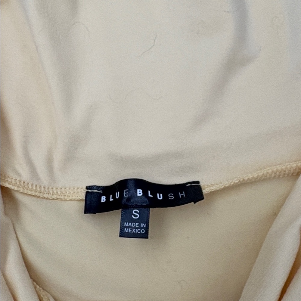 Blue Blush yellow twist front top. - Picture 2 of 3